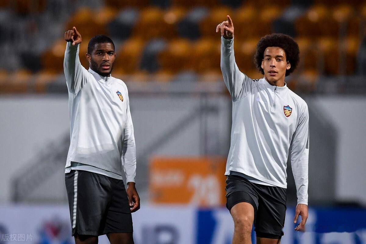 多特蒙德训练开放日；赛前扳平良机引欢呼；亚冠在即；轮换策略成焦点的简单介绍